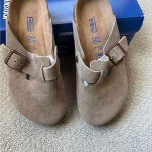 Birkenstock Tan Suede Clogs with Buckle
